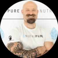                 Nikias Bertrand :  Expert Muscu-Santé, Certifié en Nutrition et Créateur de Papa Muscle            