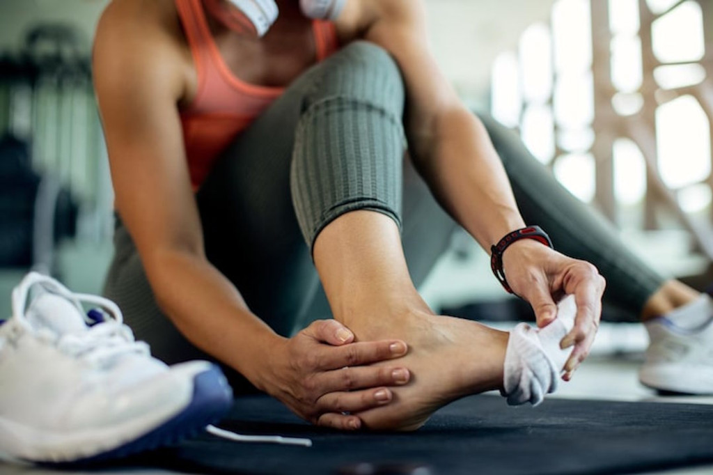Tendinite Du Pied Les 4 Causes Et Comment Les viter tendinite-du-pied-les-4-causes-et-comment-les-viter